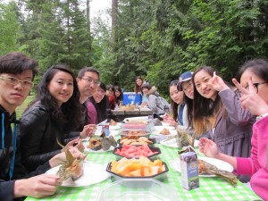 每個月固定舉辦加拿大聚餐活動5月份 - GLC鉅霖遊學