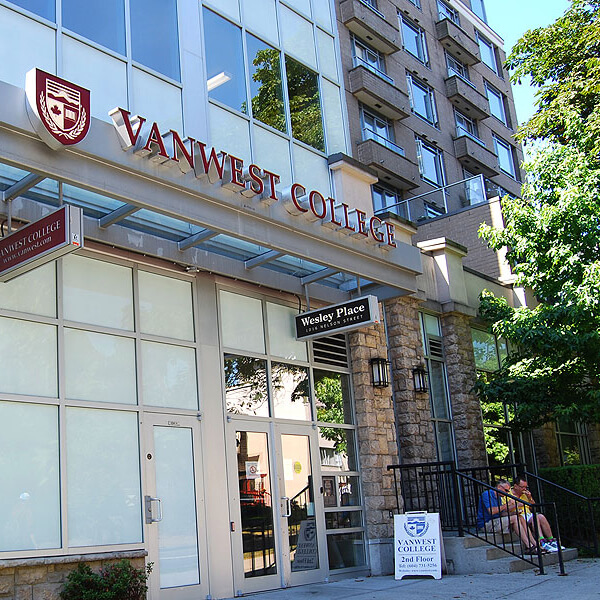 溫哥華語言學校推薦 - Vanwest  College 溫西ESL 語言課程