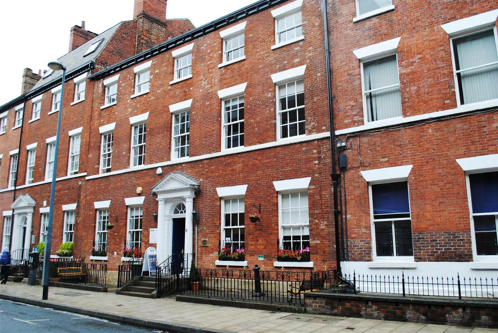 2026 CES 語言學校 最新優惠全解析|英國、愛爾蘭、加拿大遊學折扣+住宿方案一次看