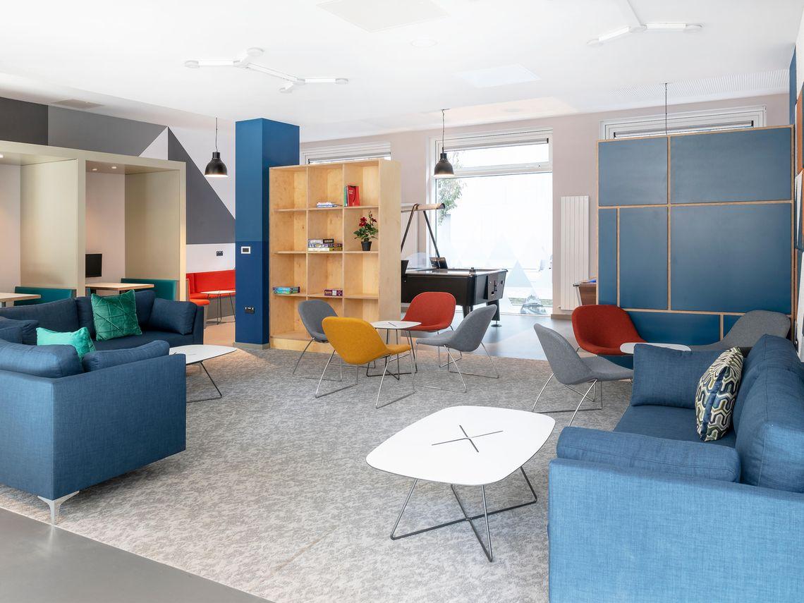 2026 CES 語言學校 最新優惠全解析|英國、愛爾蘭、加拿大遊學折扣+住宿方案一次看