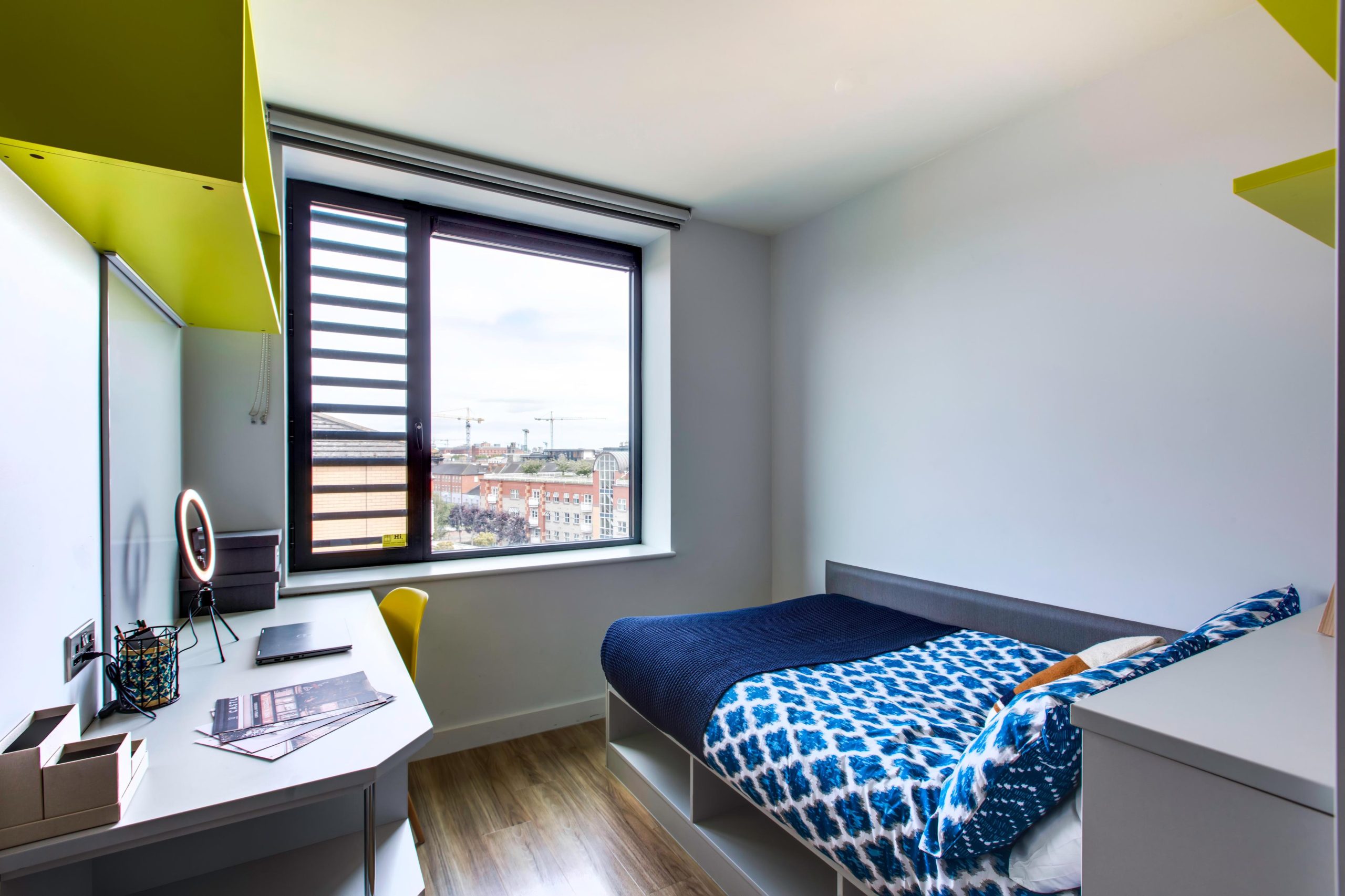 2026 CES 語言學校 最新優惠全解析|英國、愛爾蘭、加拿大遊學折扣+住宿方案一次看